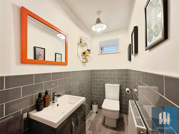 4 bed Detached for sale Image 6