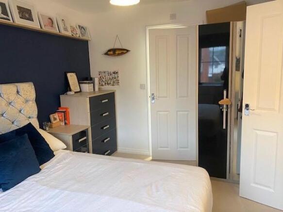 Bedroom 1 cont.jpg