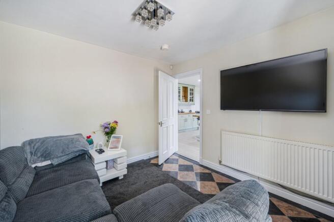 7 bed Detached for sale Image 9