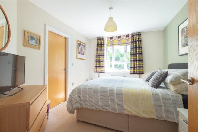 2 bed Apartment for sale Image 12