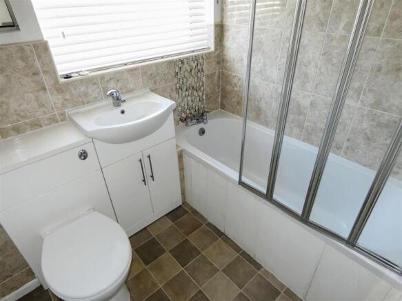 York Gardens, York Road, Littlehampton photo 4