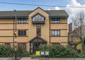 Flat 4, 20 Regal Court, London Road, Bicester OX26 6BN