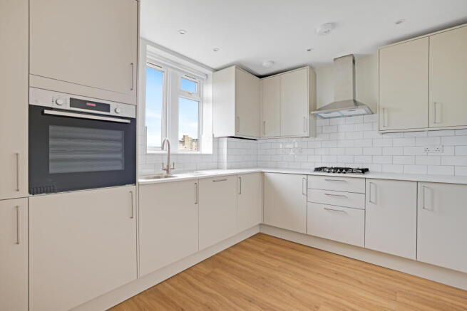 3.KITCHEN.jpg