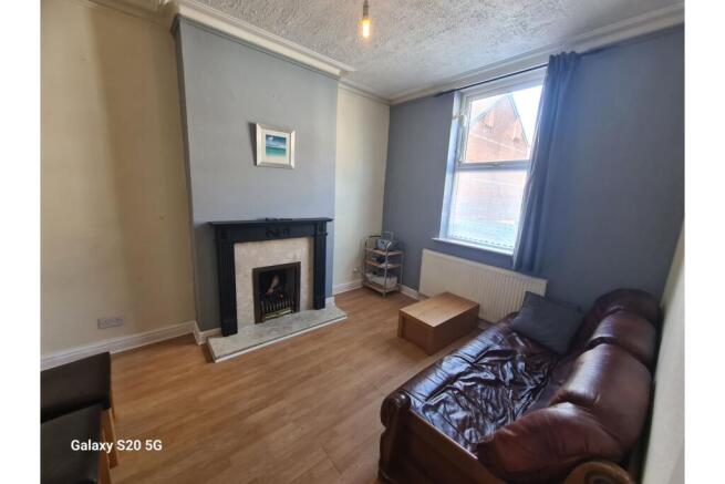 2 bed Terraced for sale Image 8