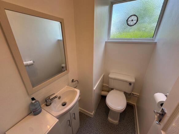 2 bed Apartment to rent Image 8