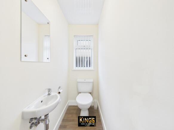 4 bed Detached for sale Image 12