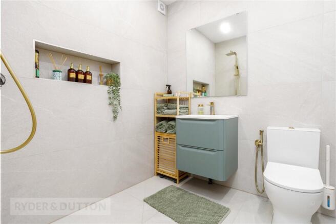 4 bed Semi-Detached for sale Image 12