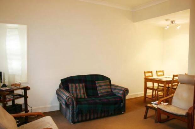 Lounge/Dining Area