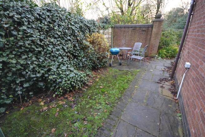 REAR SIDE GARDEN