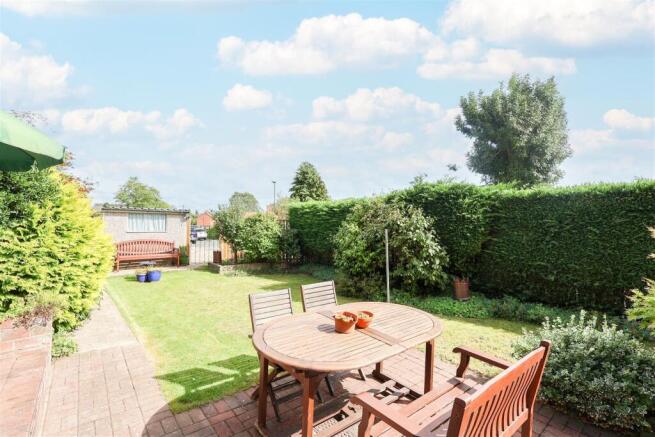 2 bed Semi-Detached for sale Image 4