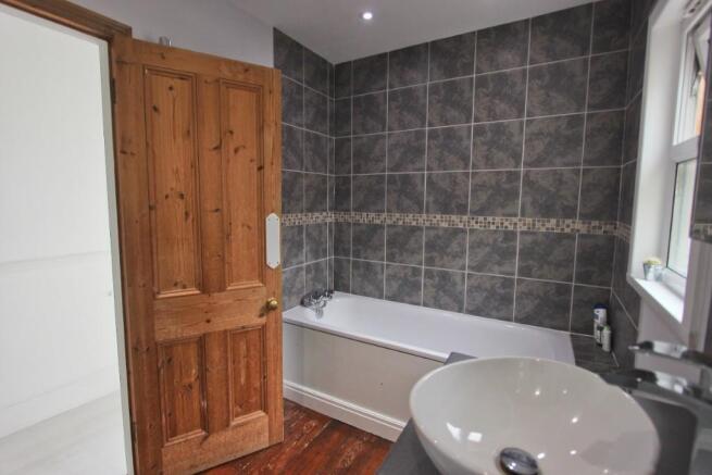 Bathroom & Shower