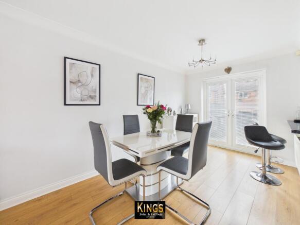 3 bed Semi-Detached for sale Image 4