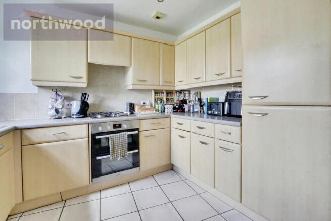 3 bed Terraced to rent Image 4
