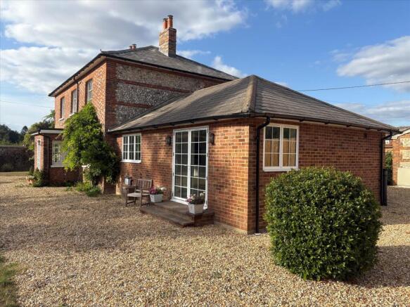 The Hill, Hurstbourne Tarrant, Andover, Hampshire, SP11 photo 4