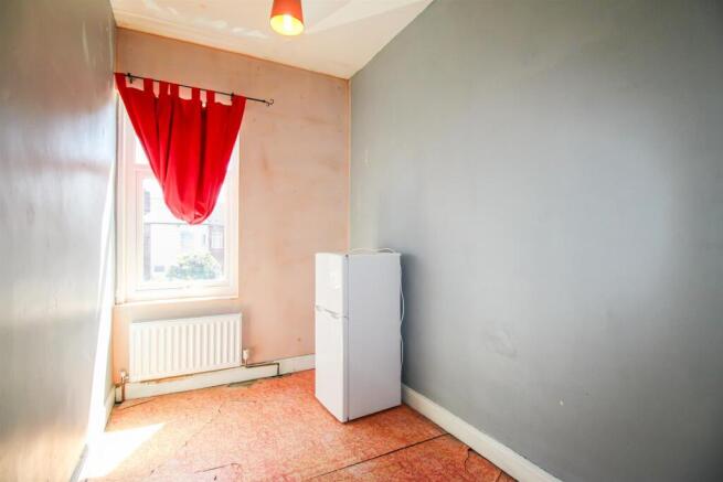 3 bed Terraced for sale Image 7