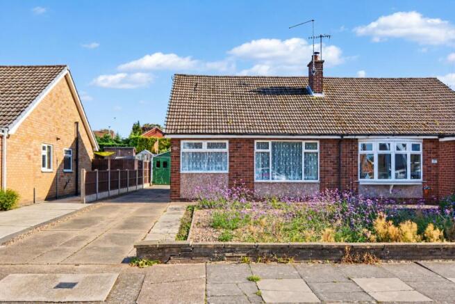 2-bed semi-detached on Mackinley Avenue, Stapleford, Nottingham, £180,000