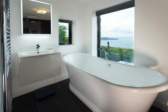 Bedroom two en suite