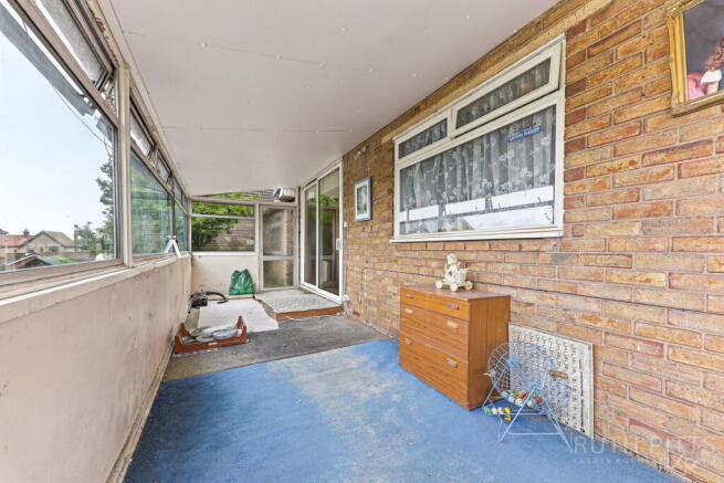 5 bed Detached for sale Image 5