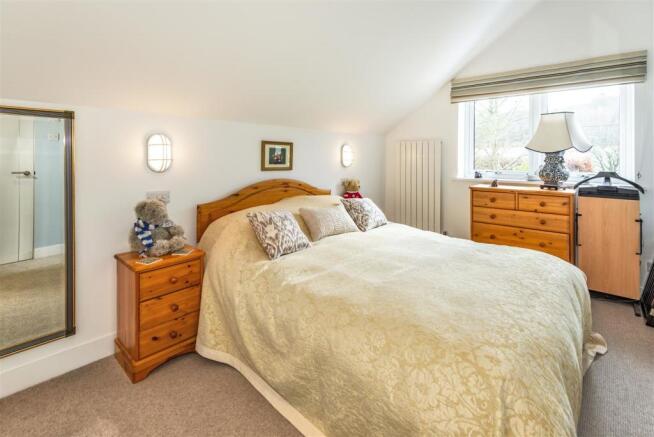 Bedroom..jpg