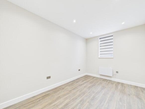 CAM02841G0-PR0039...