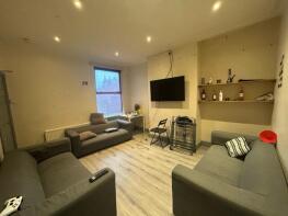14, Hessle Place, Hyde Park, Leeds LS6 1EU