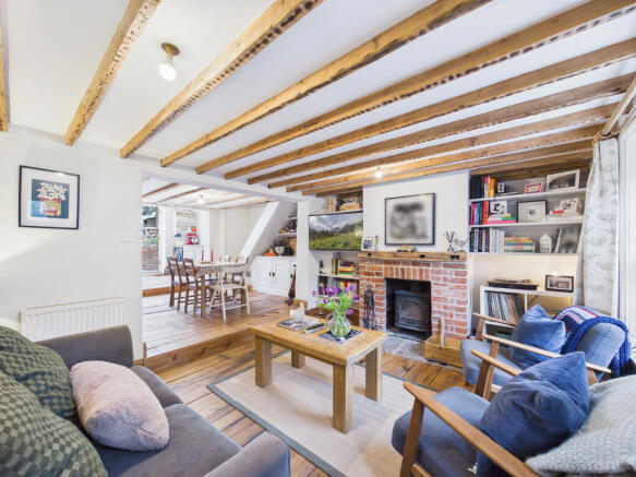 CAM01354G0-PR0695-STILL001