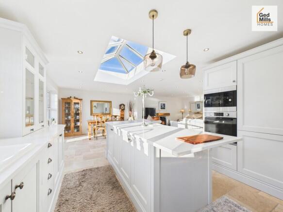 CAM02899G0-PR0069...