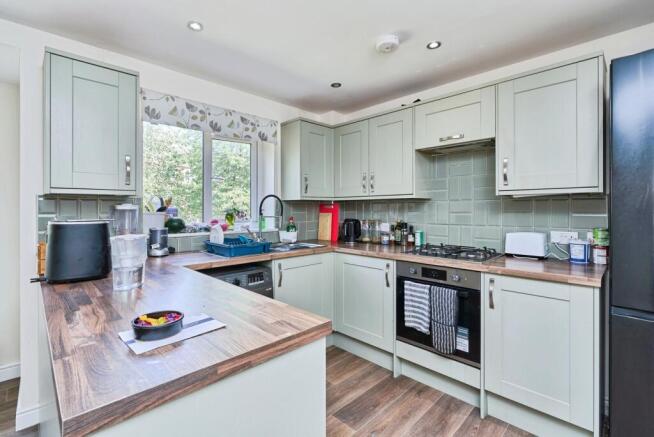 Kitchen/ Dining Room