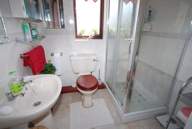 SHOWER ROOM
