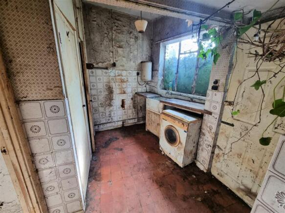 2 South View - Kitchen.jpg