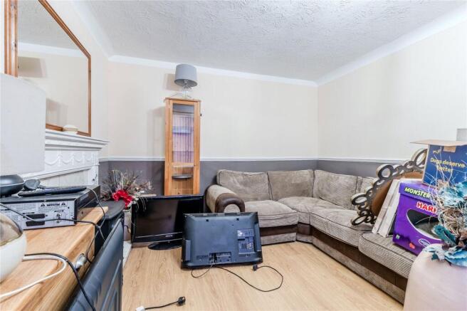 3 bed Semi-Detached for sale Image 4