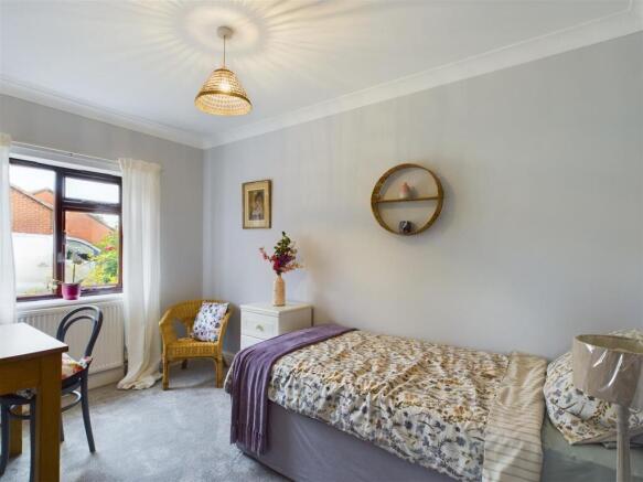 2 bed Detached for sale Image 8