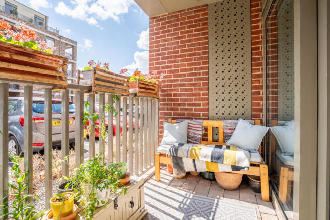 2 bed Apartment for sale Image 4