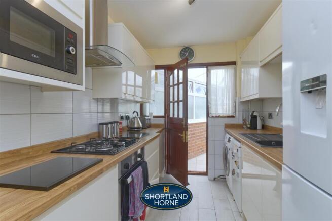 Kitchen 1.jpg