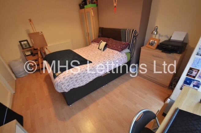 4 bed Terraced to rent Image 9
