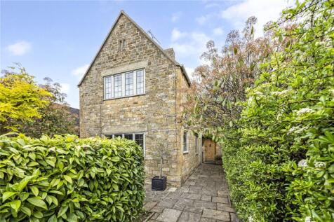 High Street, Broadway, Worcestershire, WR12