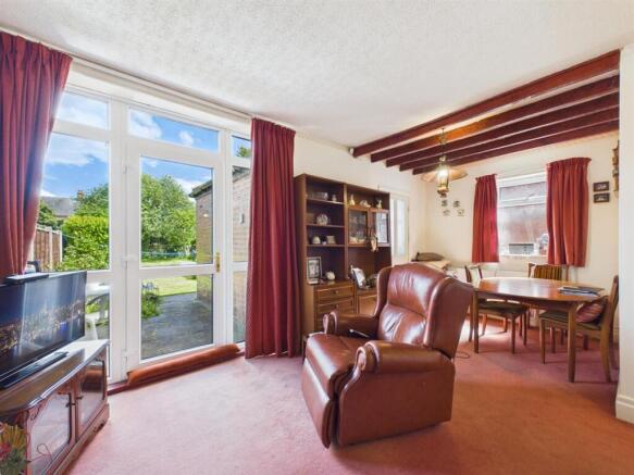 3 bed Semi-Detached for sale Image 4