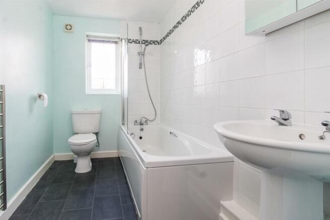 BATHROOM/W.C.