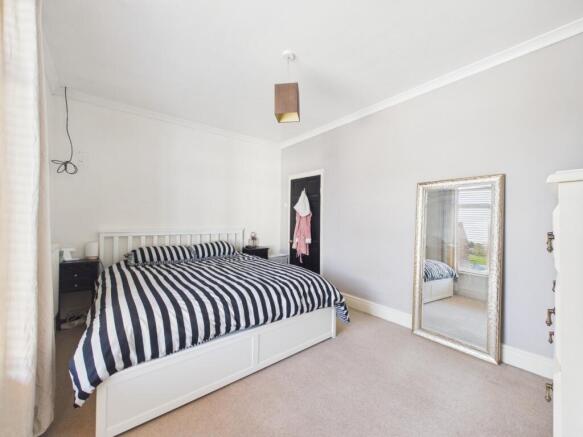 3 bed Semi-Detached for sale Image 8