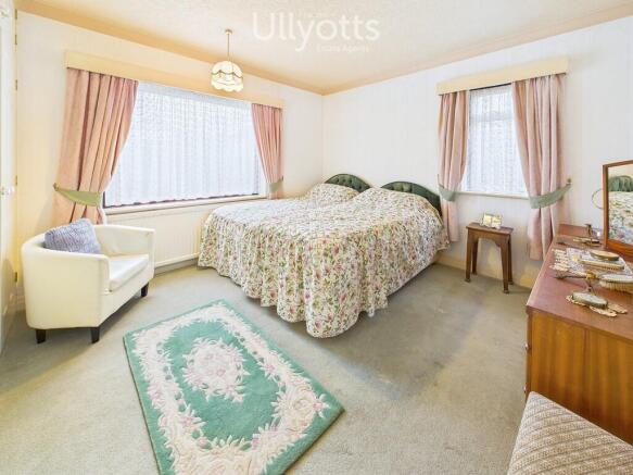 2 bed Detached Bungalow for sale Image 9