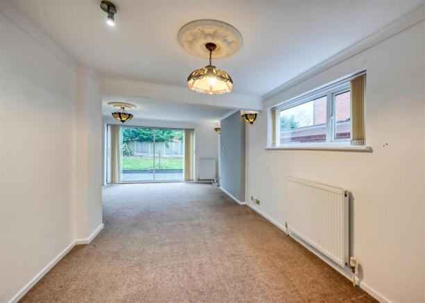 21 Bellencroft Gardens-02.jpg