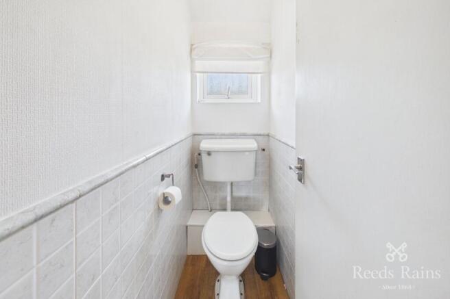 4 bed Semi-Detached for sale Image 9
