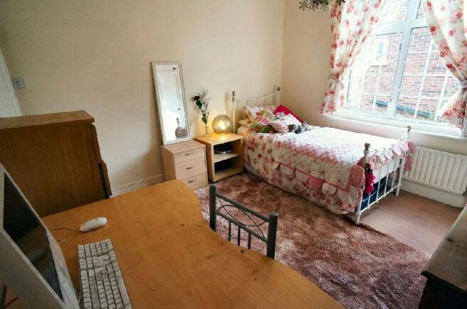 2nd Photo of Bed 2