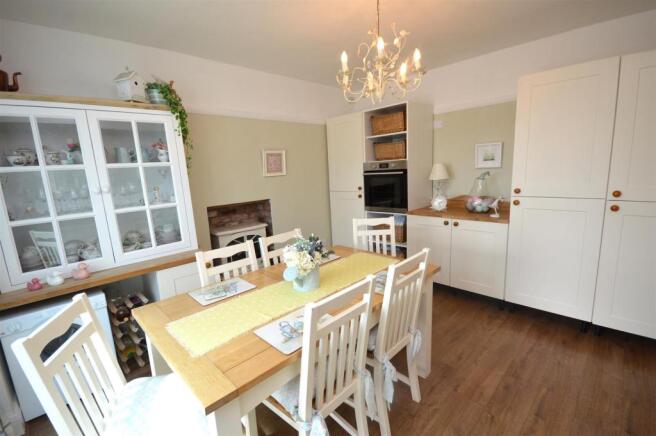 Dining Room.JPG
