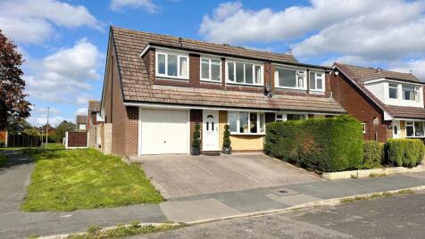 Mallard Crescent, Poynton, SK12