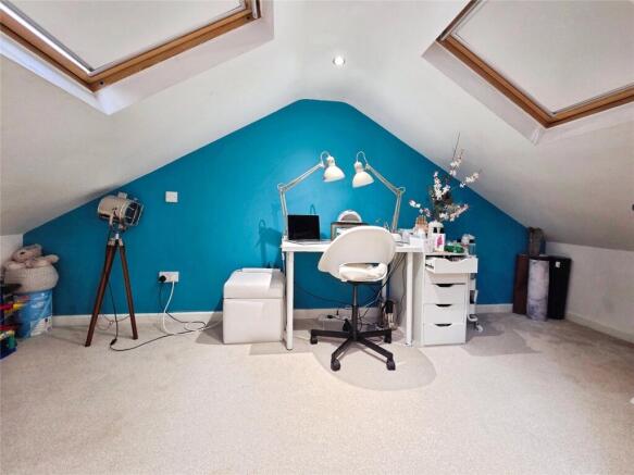 Shipley Drive, Swindon - View 5