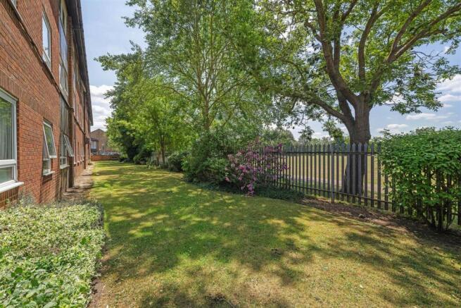 Berkeley Court-7.JPG