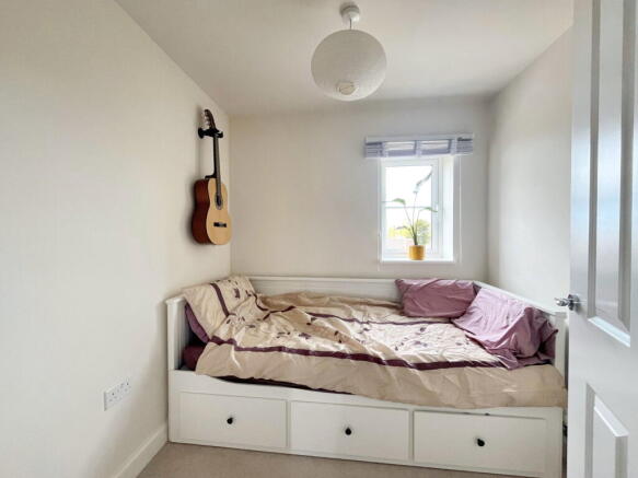 3 bed Detached to rent Image 6