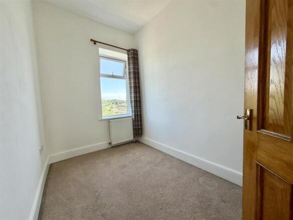 4 bed Terraced for sale Image 7