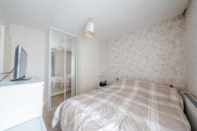 3 bed Terraced for sale Image 10